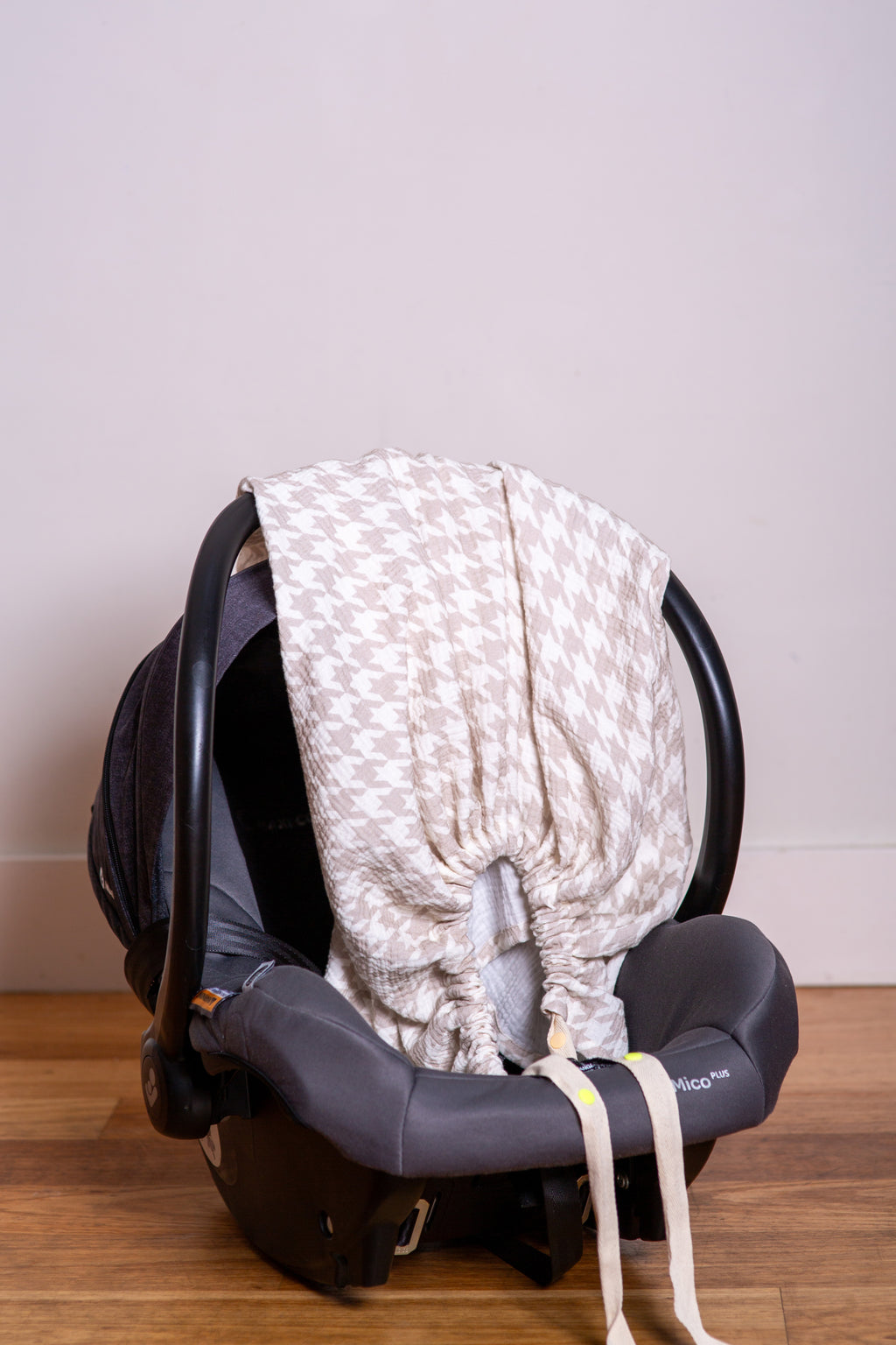 Houndstooth Neutral Halo Nursing Cover Organic Cotton